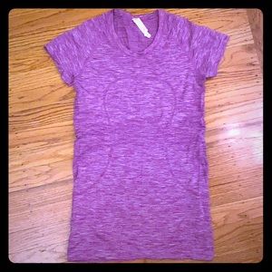 Lululemon t-shirt